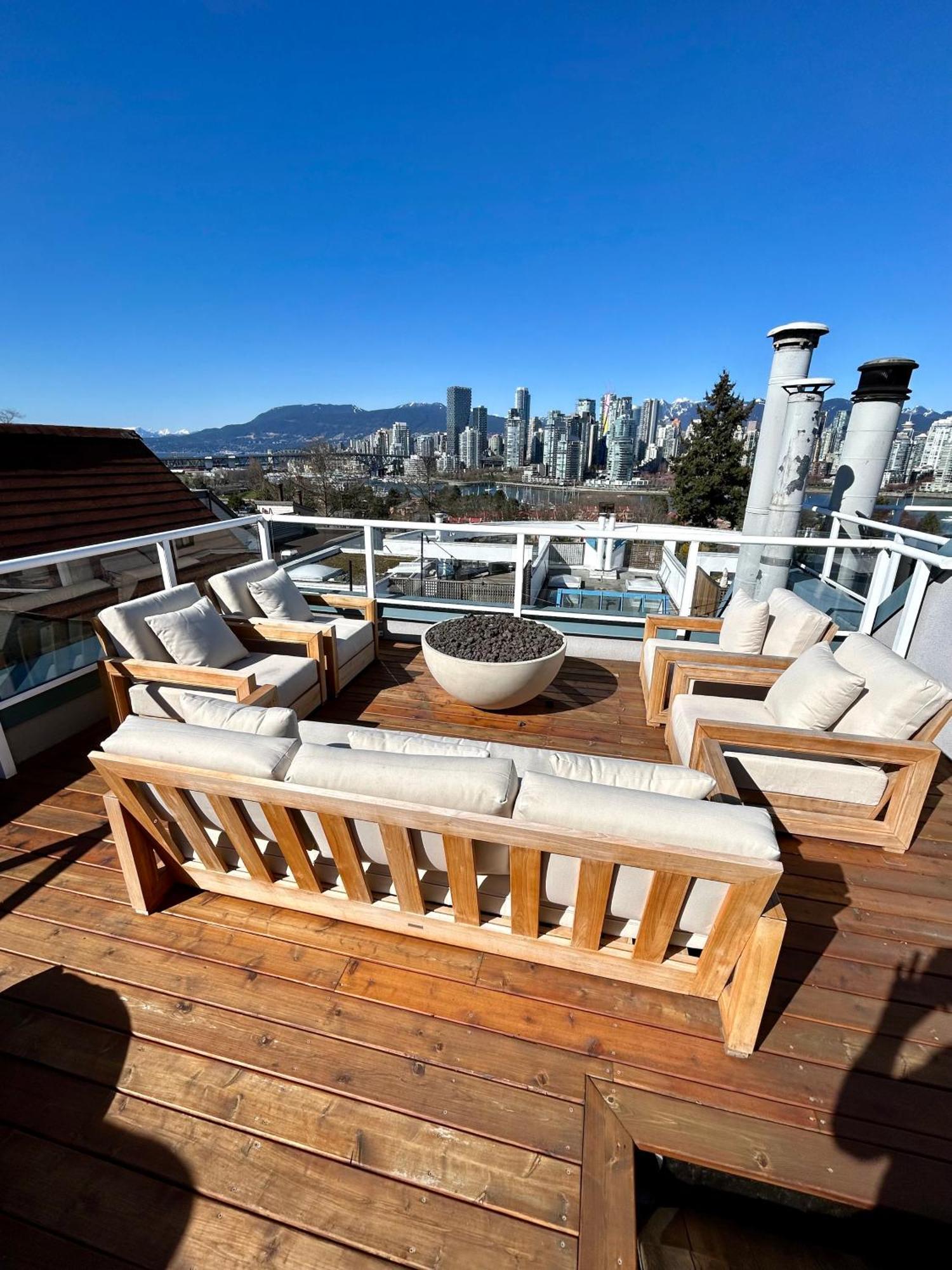 Stunning Views Penthouse Suite Ванкувер Экстерьер фото